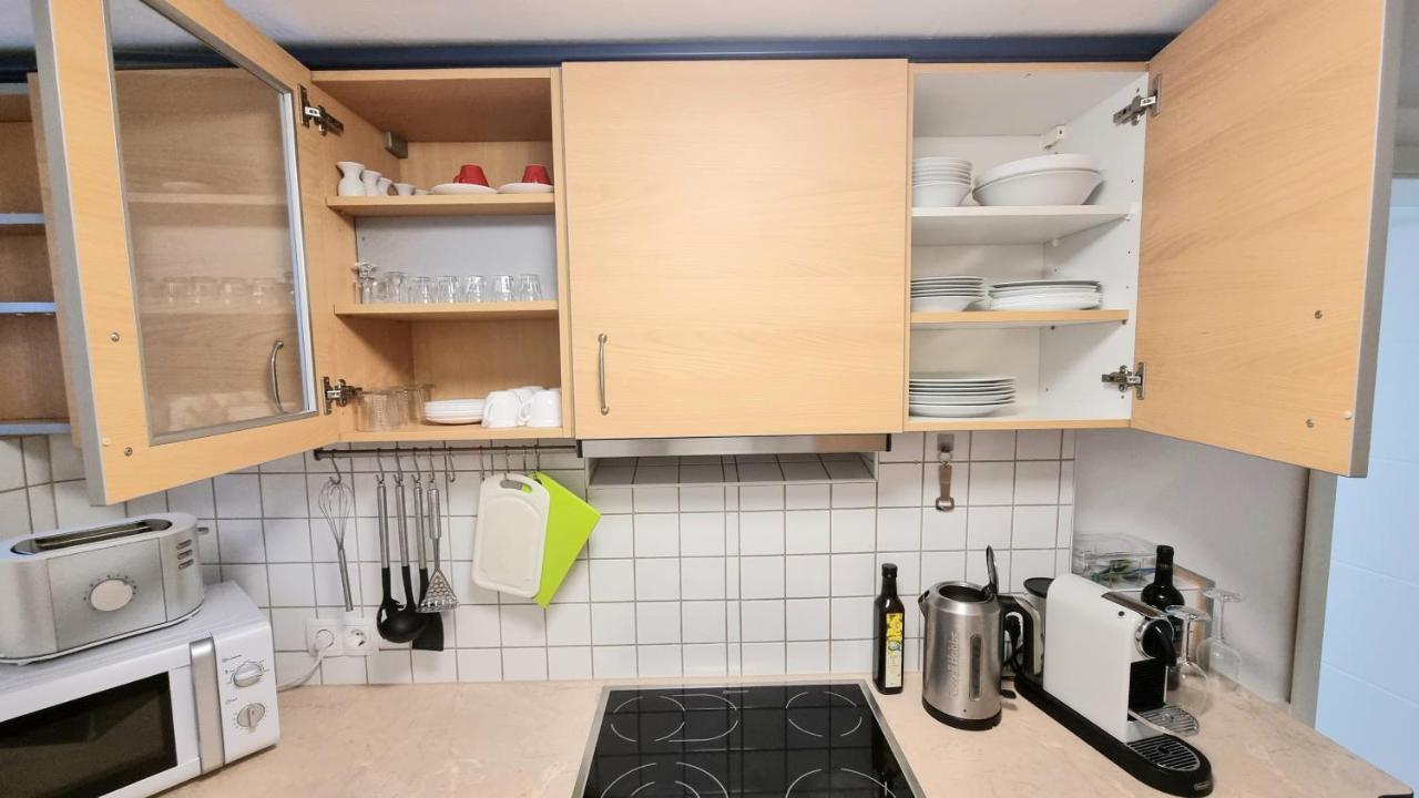 Moderne Kellerwohnung Fuer Handwerker Zwischen Braunschweig Und Wolfsburg, Mit Internet, Kueche, Parkplatz, 24H Check-In Schandelah Exteriör bild